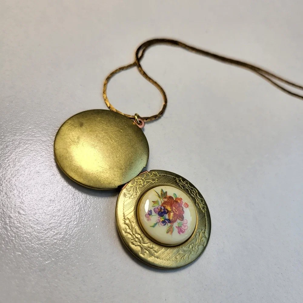 Vintage Glass Floral Locket Necklace Gold Tone Brass Round Etched Romantic